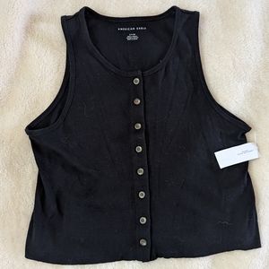 AMERICAN EAGLE cropped tank black button front